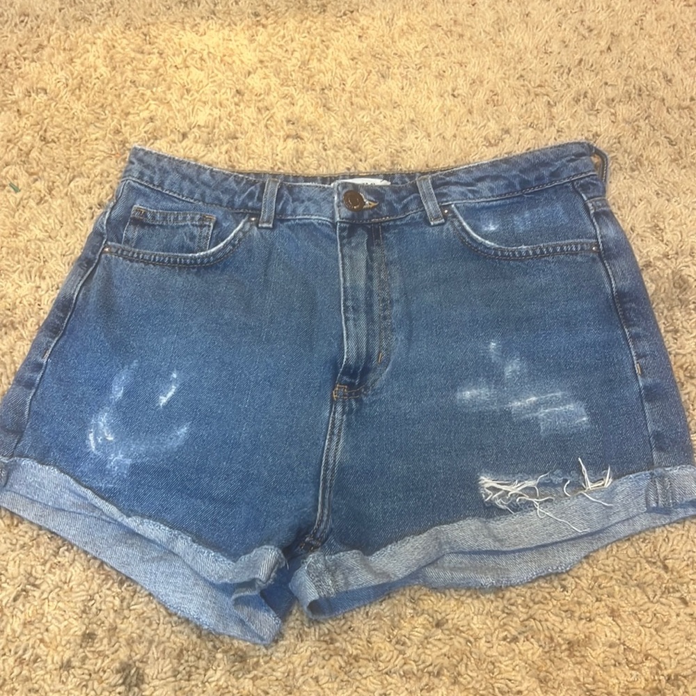 Forever 21 shorts size 28